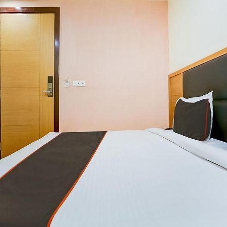 Hotel Collecion O White House Nowe Delhi Zewnętrze zdjęcie