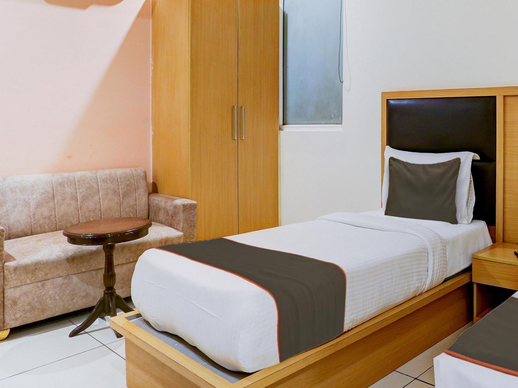 Hotel Collecion O White House Nowe Delhi Zewnętrze zdjęcie