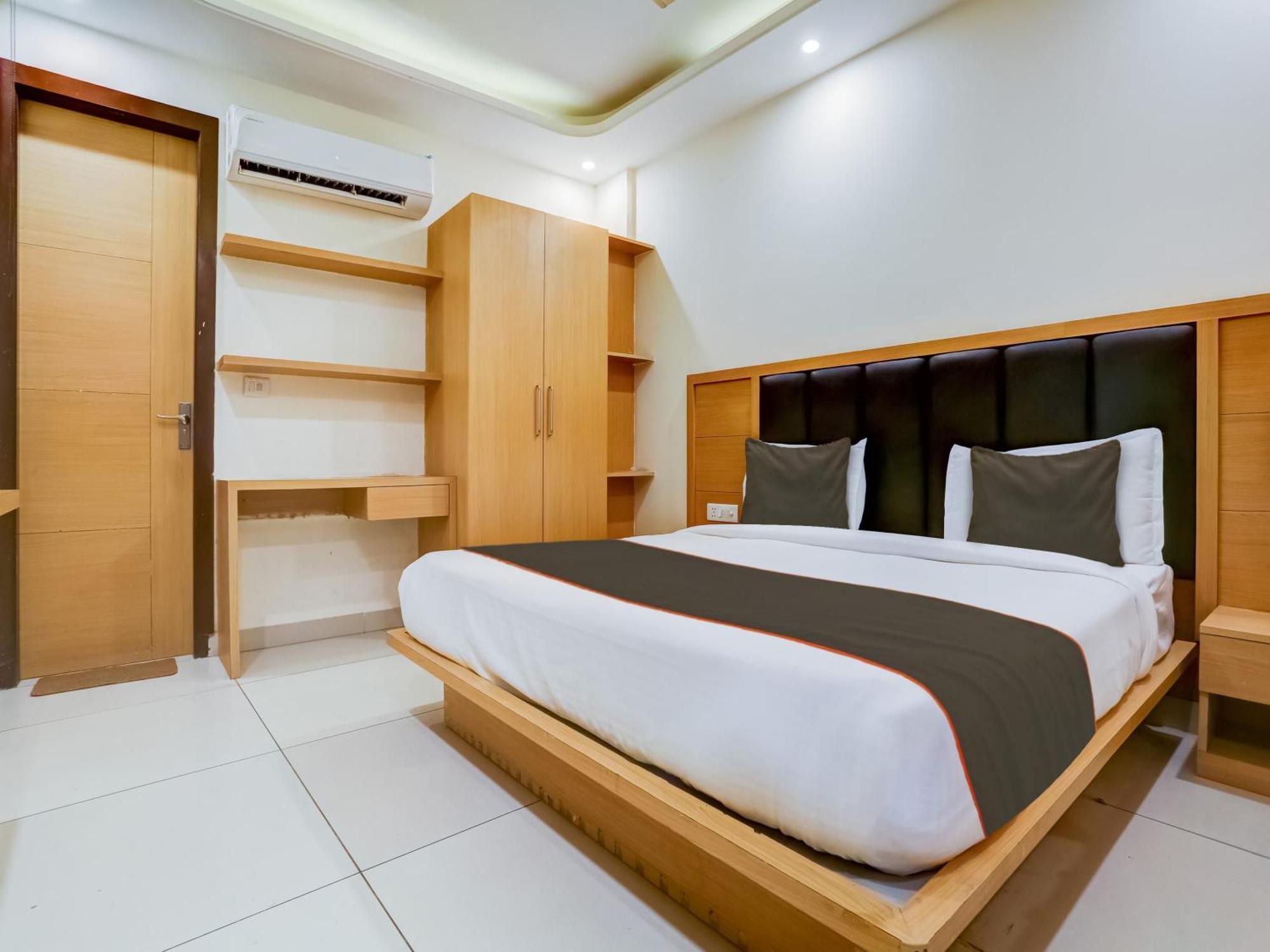 Hotel Collecion O White House Nowe Delhi Zewnętrze zdjęcie