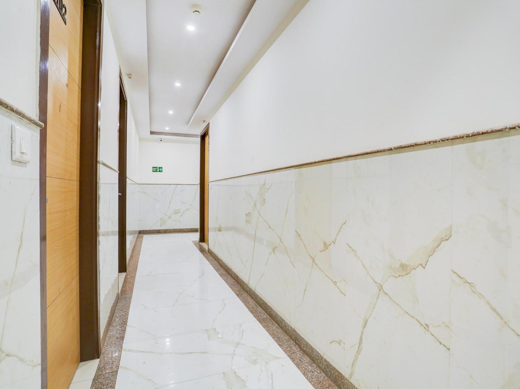 Hotel Collecion O White House Nowe Delhi Zewnętrze zdjęcie