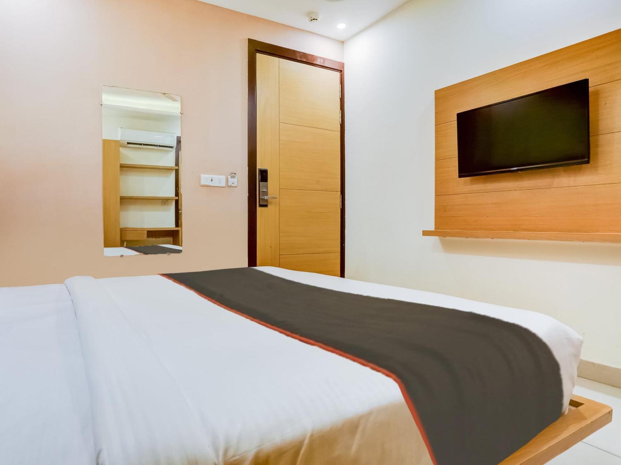Hotel Collecion O White House Nowe Delhi Zewnętrze zdjęcie