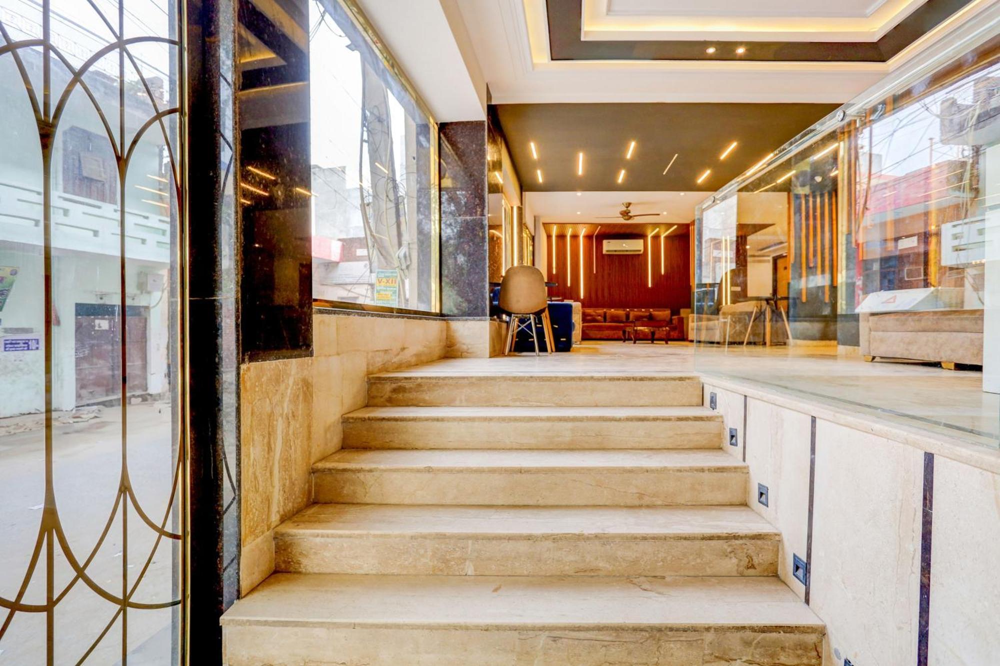 Hotel Collecion O White House Nowe Delhi Zewnętrze zdjęcie